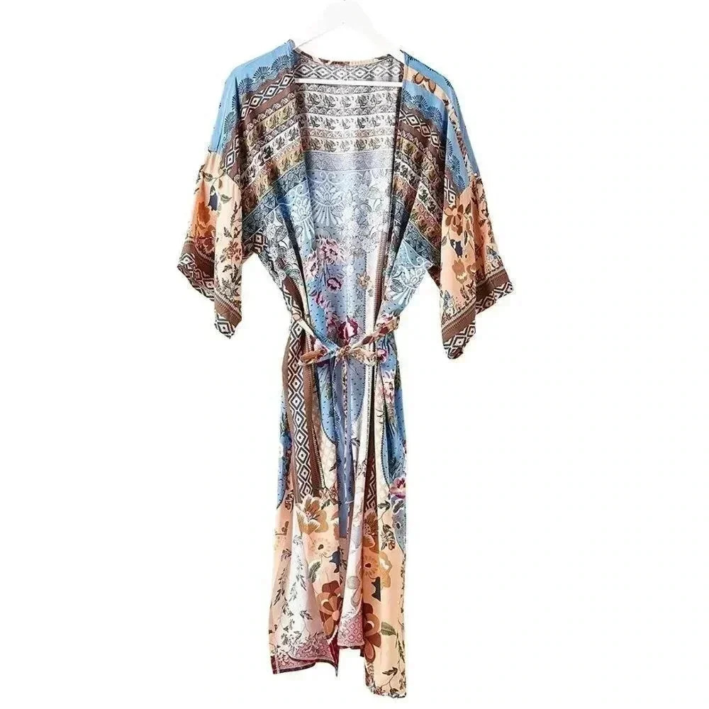 Tickled Pink Women's Standard Versatile, Garden Chic Kimono, One Size Fits Most - Picture 3 of 3